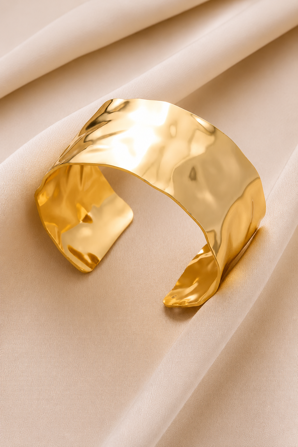 Celia - Brazalete Ancho de Diseño