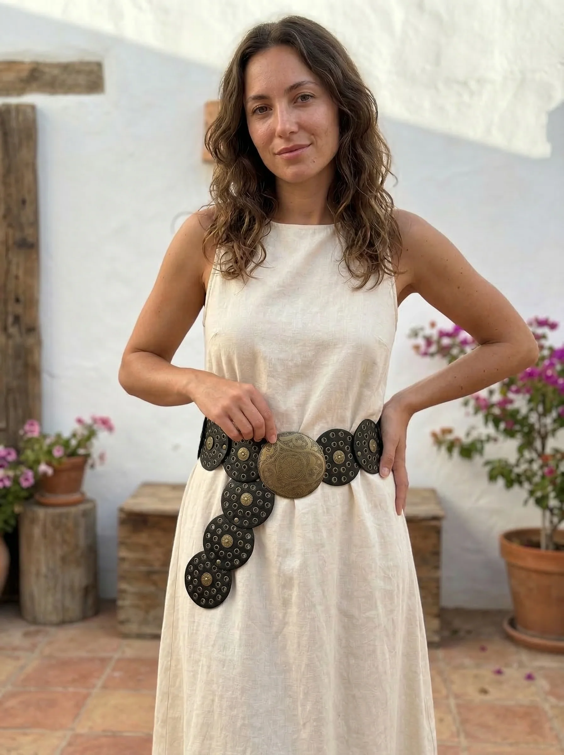 Selene – Cinturón de piel con hebilla dorada