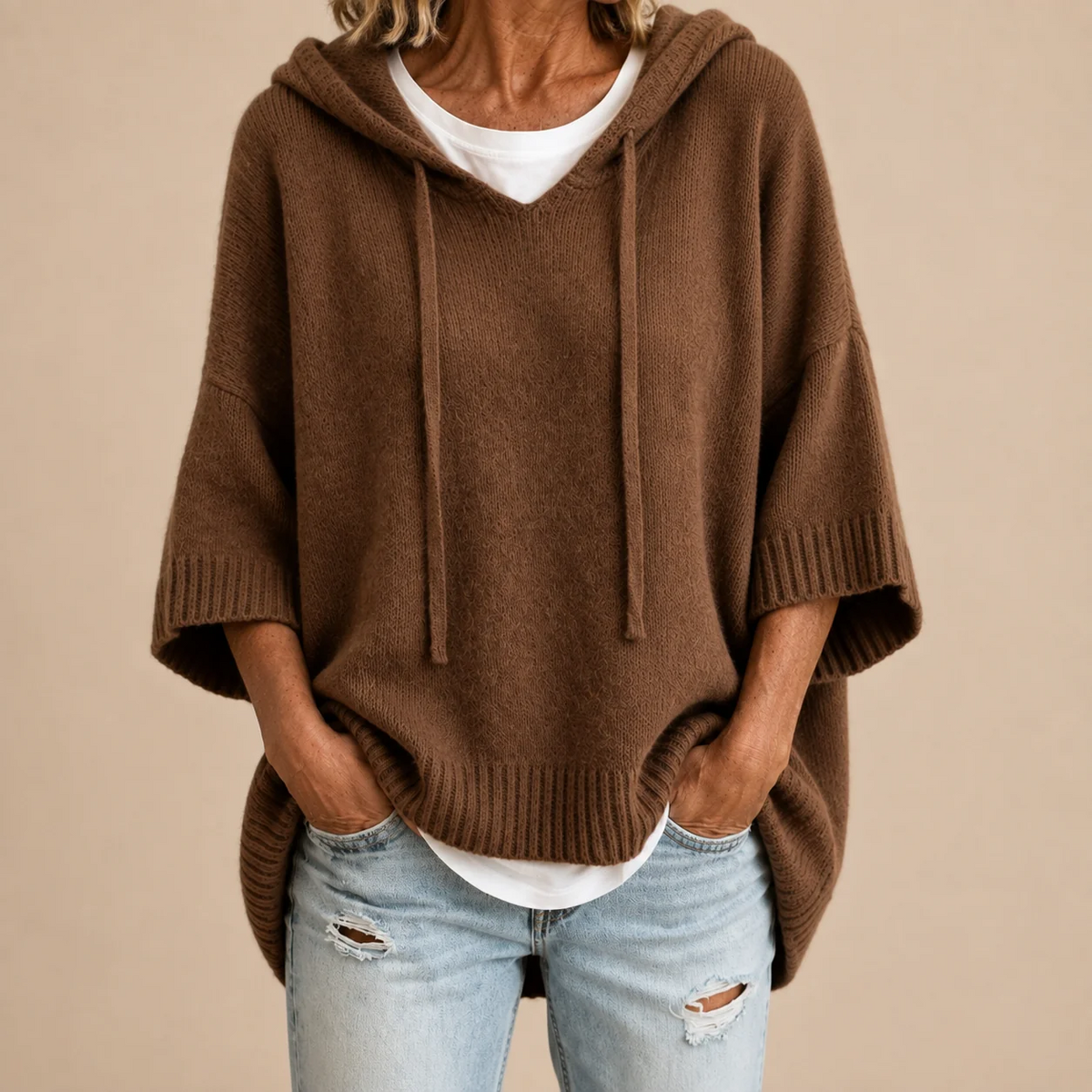 Octavia - Poncho de Punto con Capucha