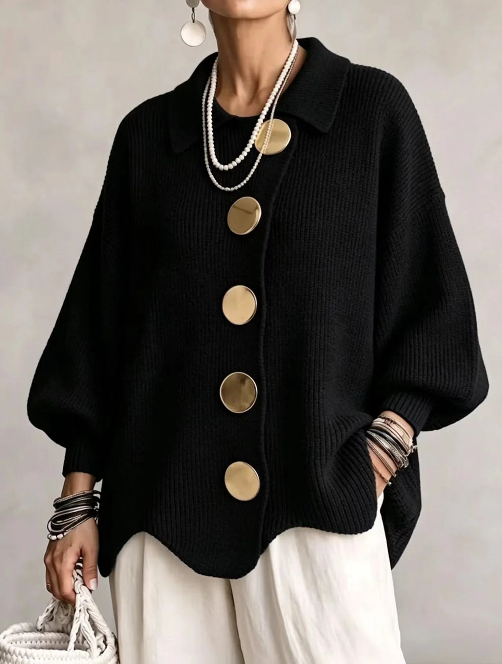 Matilde – Cárdigan Oversize con Cuello y Botones Dorados