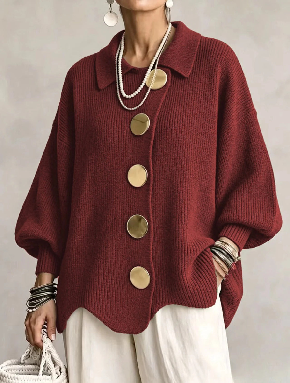 Matilde – Cárdigan Oversize con Cuello y Botones Dorados